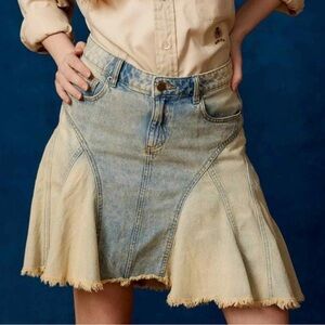 BDG Urban Outfitters Reagan  Denim Mini Skirt Frayed Hem Sz Small​​